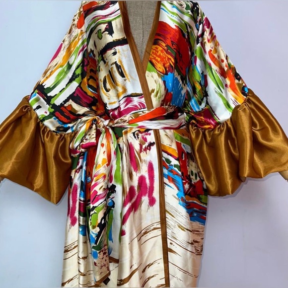 Graffiti print Kimono with self tie - Picture 2 of 7